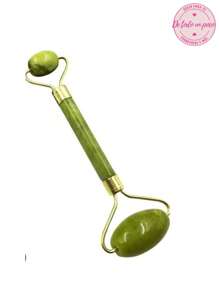 A LITTLE EVERYTHING Jade Roller And Gua Sha Set For Facial Massage - Green - View 3