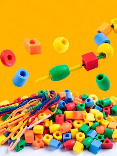50 piezas de juguetes de cuentas de plástico con formas geométricas de colores mixtos para niños de 3 a 14 años, cuentas educativas para hacer joyas manualmente, aprendizaje temprano y ejercicio mental, excelente para mejorar la creatividad, la técnica manual y la capacidad de pensamiento lógico. Útil para la escuela, estudiantes, artículos de papelería, útiles escolares, enhebrado para niños, manualidades, ábaco, regalitos para calcetines de niños