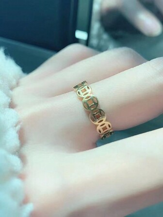 Fashionable And Creative Hollow Out Design Ring For Women Suitable For Daily And Festival Wear