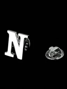 1個簡約時尚的男士字母造型胸針