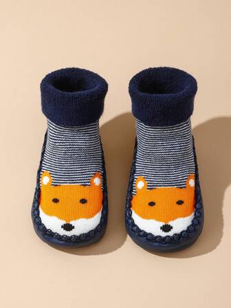 1 双厚卡通防滑幼儿中筒学步鞋，适合秋冬季