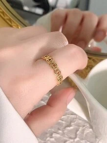 Fashionable And Creative Hollow Out Design Ring For Women Suitable For Daily And Festival Wear