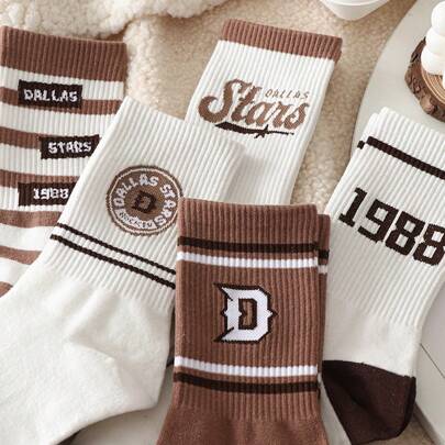 4 Pairs Of Socks Random Female Spring And Autumn Students In The Tube Fashion Korean Version Of All-In-One Long Tube Lovers Sports Girls American Stockings Suitable For Daily Use