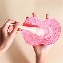 Silicone Apple Shaped Makeup Brush Cleaning Pad Beauty Tool With Suction Cup - Pink - View 1