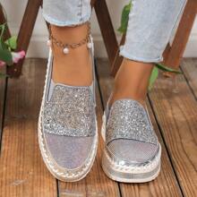 女性粗一腳蹬帶金屬亮絲&水鑽,方便穿戴和休閒風格