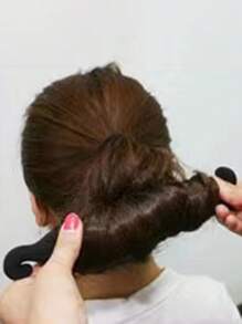 1pc Women's Large Size Sponge Hair Bun Maker ,Hair Styling Tools Hair Accessories - Black - View 3