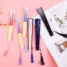 1入女士7英寸折疊扇,設有“一笑”圖案,中日風格手持扇適用於旗袍、角色扮演或其他場合 - 藍色 - 查看 5