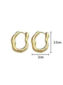 1 Paar asymmetrische, einfache, geometrische Ohrclips in Silberfarbe, geeignet für den täglichen Gebrauch von Frauen