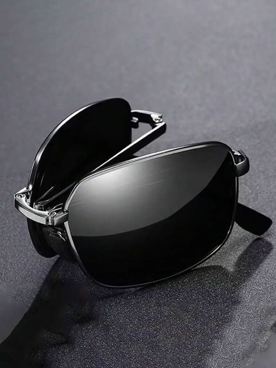 1副可折叠时尚黑色眼镜，适合驾驶、海滩等场合，打造街头风格，可搭配毛衣、夹克、卫衣、连帽衫、皮裤和工装裤，是夏季海滩度假、户外活动和旅行的理想之选。 - 黑色 - 查看 1