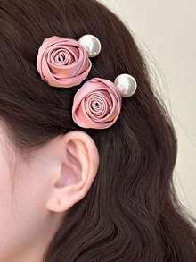 2入組少女珍珠玫瑰花髮夾,高品質布藝藝術髮夾適用於約會場合