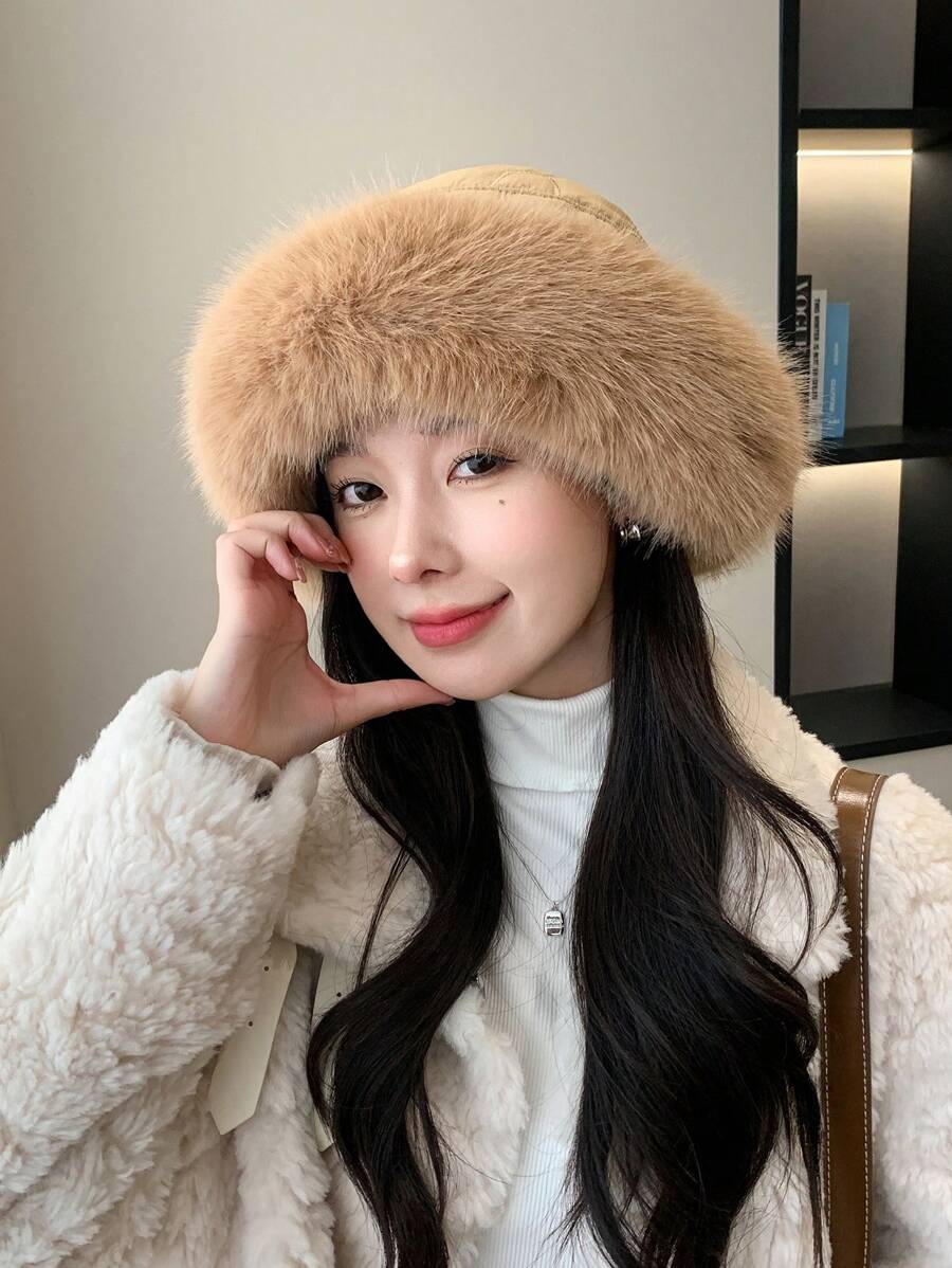 羽绒面料女士针织帽，带兔毛球 - 卡其色 - 查看 1