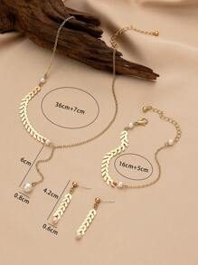 1 套包括 1 条珍珠吊坠项链、1 条手链、1 对耳环（无礼品盒）