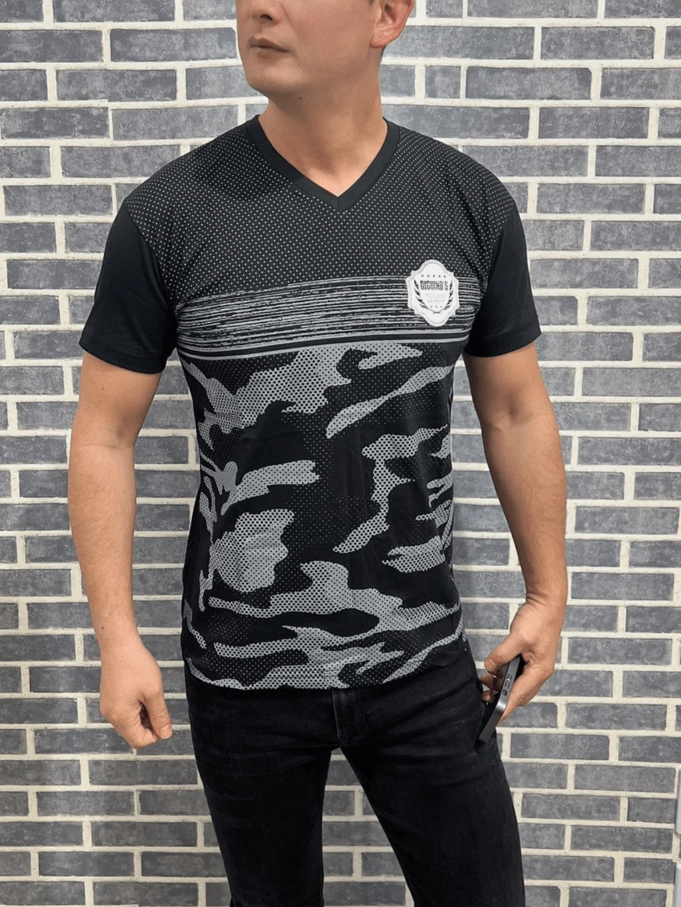 Men T-Shirts - 黑色 - 查看 1