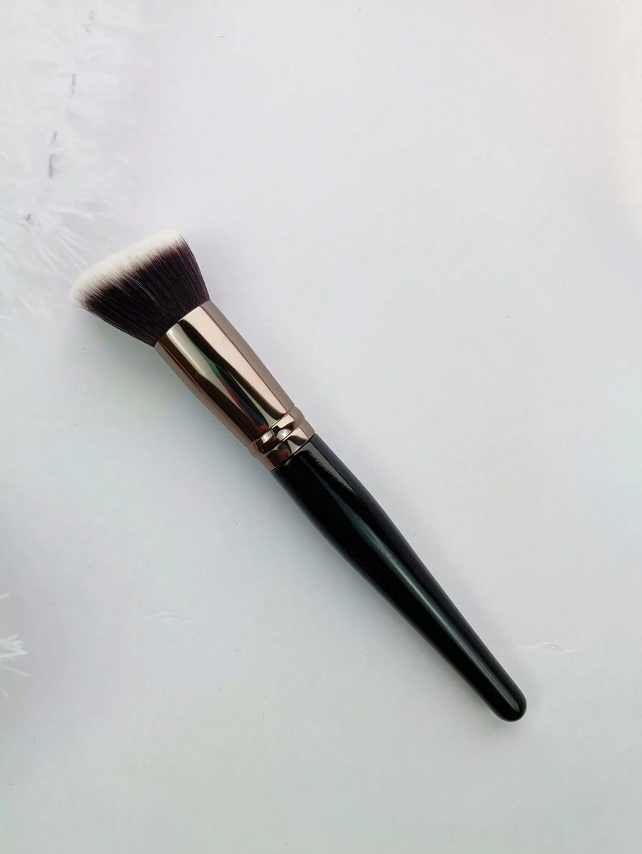 1pc Angled Foundation Brush, Black Wooden Handle, For BB Cream, Foundation, Contouring, Concealer, Makeup Brushes - Black - View 1