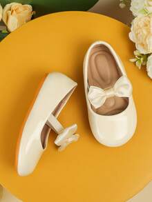 2023新品彈性帶扁平戶外鞋,手工製作蝴蝶與花卉裝飾適用於嬰兒 - 米色 - 查看 4