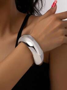 1 件寬個性時尚誇張精緻手鍊 - 銀色 - 查看 1