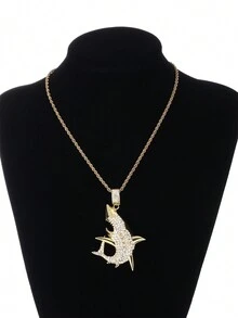 逼真的兇猛大白鯊項鍊吊墜,銀色和金色,是孩子、家人、男友的完美禮物;適合炫酷裝扮;鋅合金鏈帶,耐久且適用於所有季節、派對和日常穿搭;正品套裝