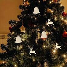 10入組聖誕懸掛家庭裝飾用品,木製手工藝品,有創意的雕刻木片,聖誕樹裝飾禮品,創意小禮物,假日飾品,生日派對用品,生日禮物,藝術手工飾品禮物 - 米色 - 查看 2