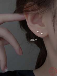 Un Ensemble De 6 Paires De Boucles D'oreilles À Crampons En Boule (diamètre 3mm, 4mm, 5mm) Avec Boîte Cadeau, Adapté Pour Le Style Simple Et À La Mode, Les Rencontres, Les Vacances, Les Mariages, Les Fêtes, Les Voyages, Les Trajets Quotidiens, Style Polyvalent. Idéal Pour Offrir À Des Amies, Mères, Enseignantes, Meilleures Amies Et Camarades De Classe Sur Une Plage D'été.