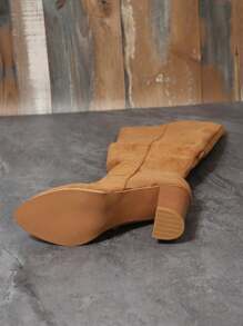 EMERY ROSE 2024 年秋季新款杏色绒面尖头过膝粗跟弹力高筒靴女款 - 卡其色 - 查看 8