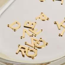 1入不鏽鋼歐美風格可定制字母吊墜項鍊,復古精美設計,適合送給女友的禮物 - 金色 - 查看 7