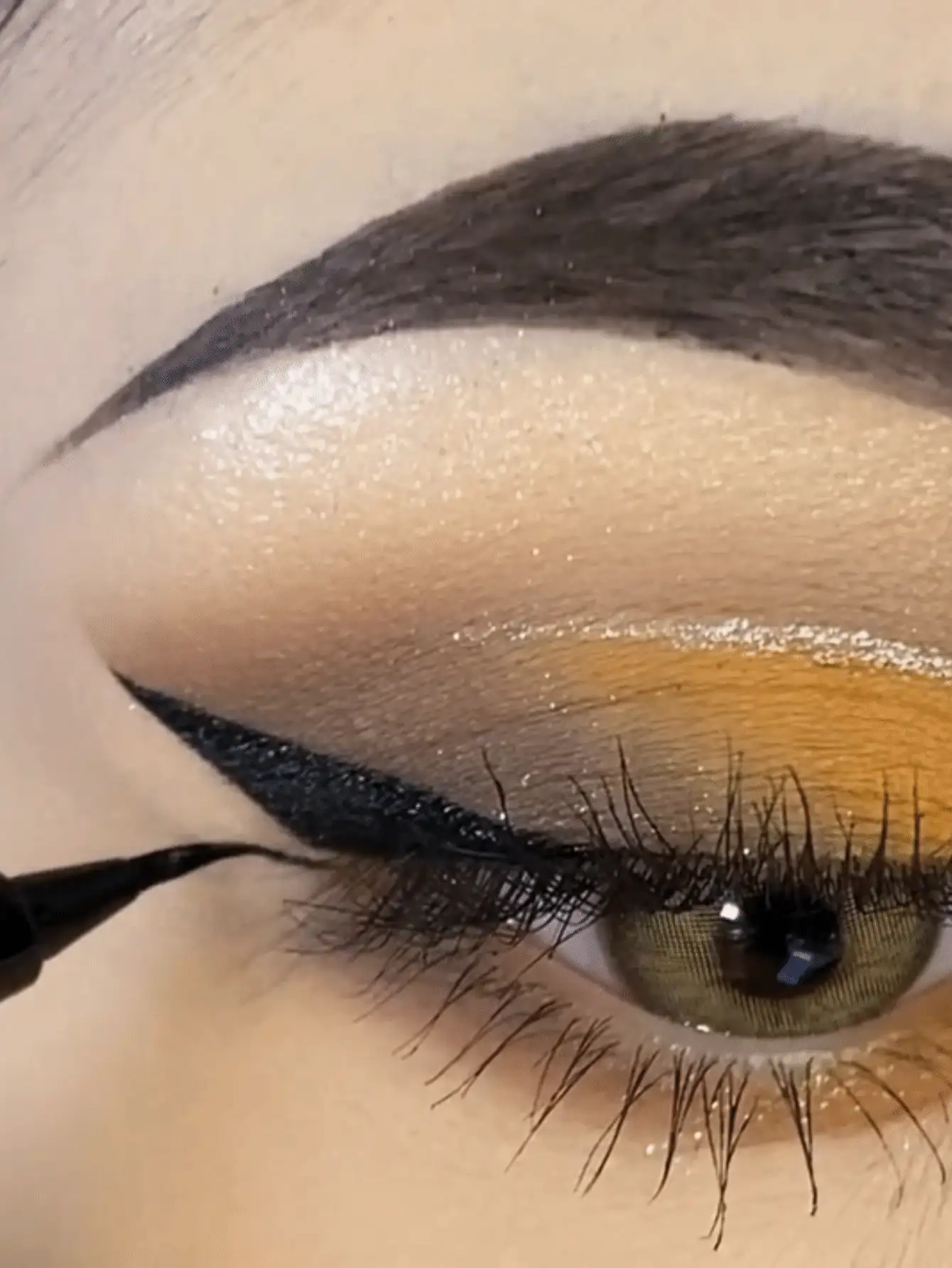 MISTINE 1支防水防晕染黑色液体眼线笔，精准柔韧笔尖，超顺滑配方，速干黑色眼线液，无动物实验，纯素配方 - 01 Black - 查看 3