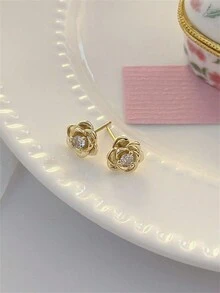 1 Đôi Bông Tai Đính Đá Hình Hoa Hồng Cubic Zirconia Dát Cho Nữ, Một Món Trang Sức Khuyên Tai Thời Trang Phù Hợp Với Thiết Kế Thanh Lịch, Thích Hợp Cho Mọi Mùa Và Có Thể Dùng Làm Quà Giáng Sinh Cho Mẹ Hoặc Bạn Gái - Vàng - Xem 7