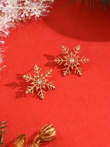 1pair Simple Yet Elegant Metallic Snowflake Shaped Earrings For Women, Perfect For Christmas Vacation And New Year As Versatile Stud Earrings Or Gifts - Snowflake - View 2