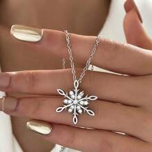 1入組閃亮不鏽鋼鏈冰雪花吊墜項鍊,適用於女性冬季時尚聖誕珠寶派對禮物 - 銀色 - 查看 2