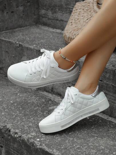 2023 New Arrival Fashionable White Flat Bottom Anti-slip Wear-resistant Outdoor Casual Shoes