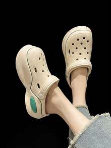 Women's Closed Toe Platform Slides, 2023 New Summer Hollow Out Mules Can Be Worn As Slippers Or Sandals - Green - View 3