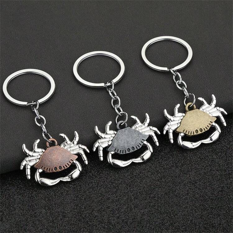 1pc クリエイティブカニ形動物キーホルダー、ノベルティメタルキーリングペンダントギフト用 - アーミーグリーン - 見る 2