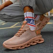 Men's Casual Sports Shoes With Anti-slip, Breathable, Moisture-wicking Functions - Brown - View 5