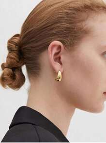 Fashionable Titanium Steel Classic Water Drop Design 18k Earrings Suitable For Women's Daily Wear