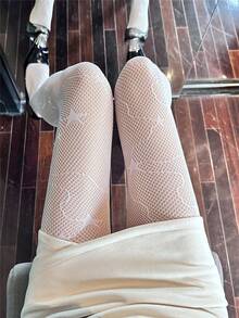 女性白色魚網連褲襪,帶星星圖案 - 白色 - 查看 2