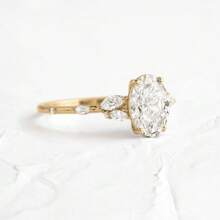 Fashionable Gold Plated Oval Ring - Gold - View 1