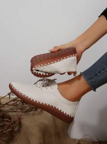 新款大尺碼女鞋,孕婦鞋,配有牛肌鞋底和鞋帶閉合的平底運動鞋 - 米色 - 查看 1