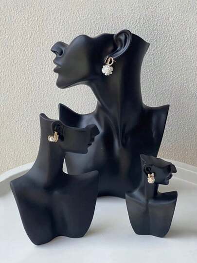 1 件人脸形状珠宝展示架，适合耳环和项链，适合返校季