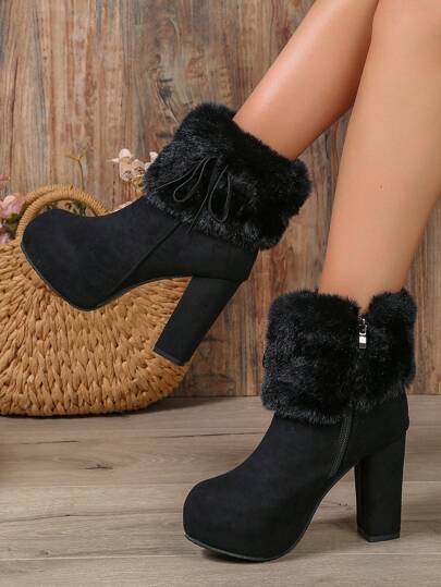 بوت نسائية أنيقة ذات أصابع مستديرة وسحاب جانبي وتريم من الفرو الصناعي وكعب عالي، بوت موضة