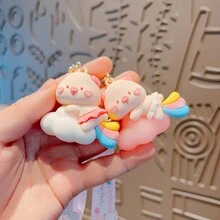 1入白色時尚卡通彩虹pp豬造型鑰匙扣 - 白色 - 查看 3