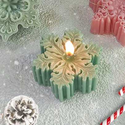 1 个雪花形硅胶香薰蜡烛模具，适用于制作石膏、树脂、肥皂，作为家居装饰品、工艺品、送给家人和朋友的礼物