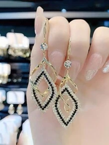 New Fashionable & Versatile Minimalist Earrings With Cool Tone Design, Suitable For Women's Daily Wear - Multicolor - View 2