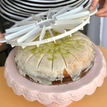 Marcador de Fatias Para Bolo Fatia Perfeita 12 ou 18 fatias Fatia Certa Natal – Mago - Branco - Visão 2