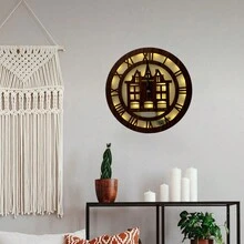 1入組30*30cm木質復古時鐘燈具,帶有led燈光效果,羅馬數字時鐘帶自粘鉤,採用光控+聲控晶片進行燈光控制,別墅閣樓結構造型,經過雷射雕刻的鐘面帶uv色調的復古木紋,適用於家居牆壁裝飾,採用機械時鐘運動,當天黑時且檢測到聲音時燈光會自動點亮,並於50秒後自動關閉,節能；時鐘運動使用1pc Aa電池,燈光電源使用2pc Aaa電池（不含電池）。 - 紅木色 - 查看 2