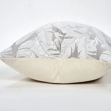 1入淺灰色葉形軟絨提花枕套,柔軟舒適,簡約時尚,適用於沙發、床上、靠墊,適合春、秋、冬季使用