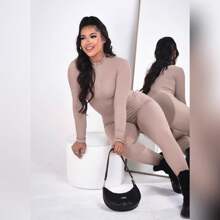 Women Jumpsuits - 米色 - 查看 3