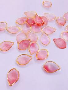 30入組亞克力樹脂金色壓花荷花瓣形配件,可用於髮夾,項鍊和手鍊的diy製作 - 彩色 - 查看 3