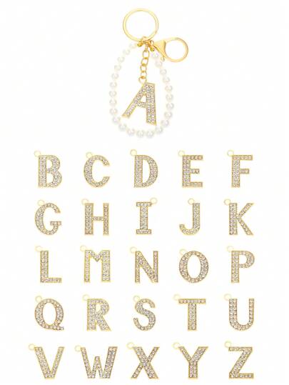 1入時尚新款人造珍珠和鑽石嵌飾26個字母鑰匙扣,男女皆可使用,配飾包袋吊飾