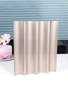 1 件不粘法棍面包烤盘 - 选择 2 槽、3 槽或 4 槽法式面包烤盘