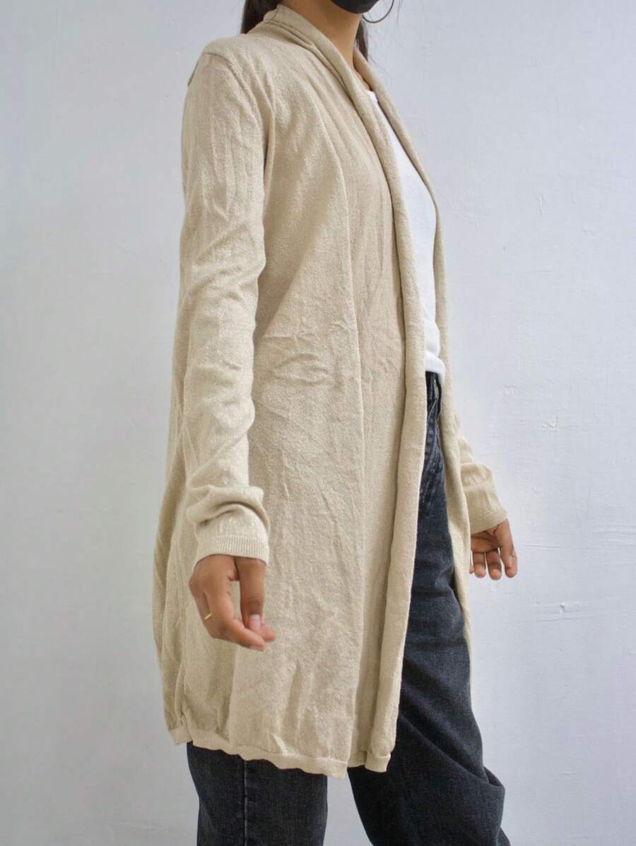 Suéter largo tipo cardigan color beige con dorado - Dorado - Ver 1